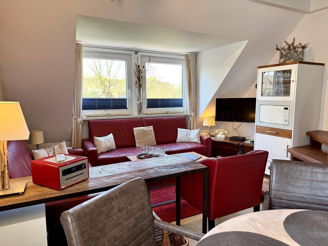 Ganze Wohnung, 4-Zimmer App. für 5 Pers. mit Terrasse, Pkw-Stellplatz, Wlan, Haustiere erlaubt. in Sylt (Gemeinde), Sylt
