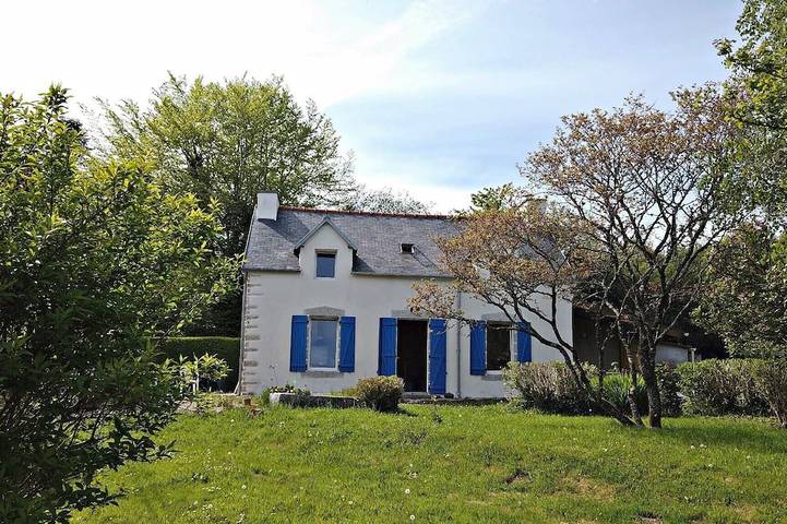 Gîte pour 6 personnes, avec terrasse et jardin, animaux acceptés dans Monts d'Arrée
