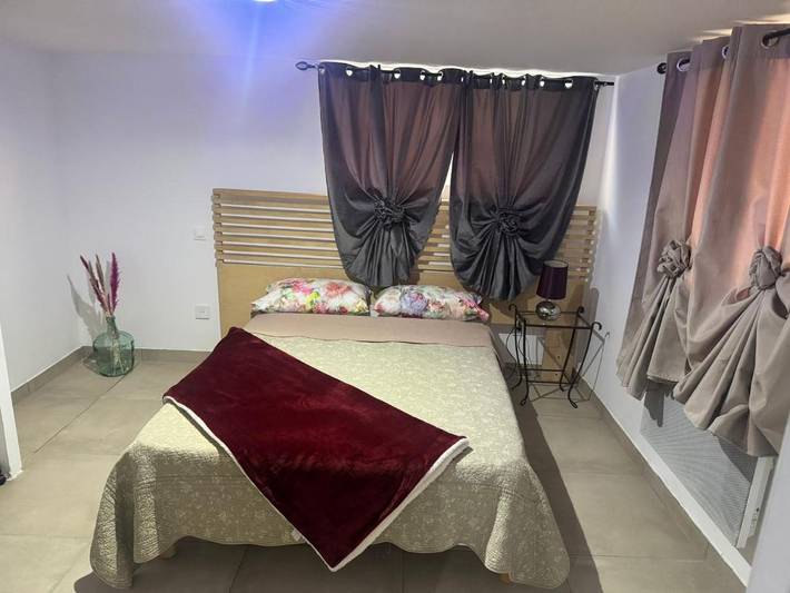 Gîte pour 5 personnes, avec balcon et vue à Caussade