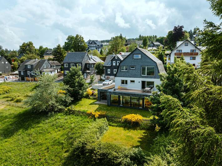 Ferienhaus für 8 Personen, mit Balkon und Terrasse sowie Sauna in Masserberg