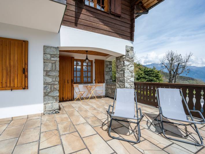 Ferienwohnung für 4 Personen, mit Terrasse und Garten sowie Ausblick