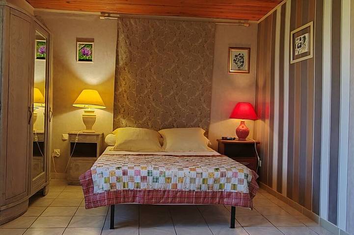 Gîte pour 7 personnes, avec jardin et terrasse à Cersay - 2