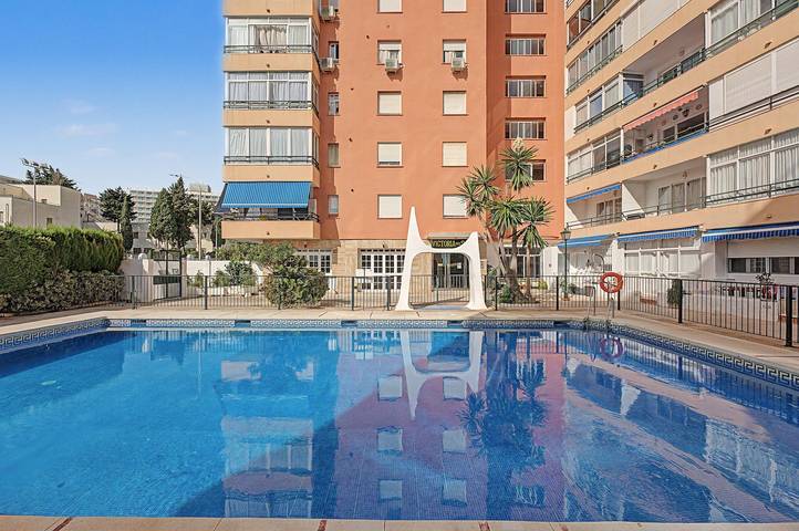 Apartamento entero, Apartamento 'Costa Del Sol' con balcón, Wi-Fi y aire acondicionado in Torremolinos Centre, Torremolinos