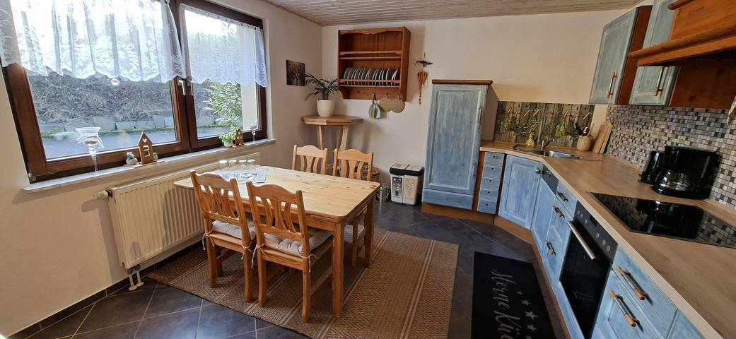 Große Ferienwohnung auf ruhigem Hof im Westerwald in Hövels, Altenkirchen & Umgebung