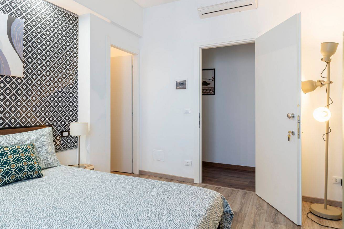 Apartamento entero, Livorno Central and Modern Room! in Livorno, Costa Etrusca