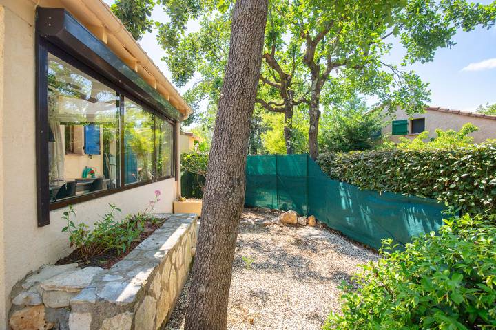 Location de vacances pour 7 personnes, avec piscine et jardin, adapté aux familles à Tourrettes - 4