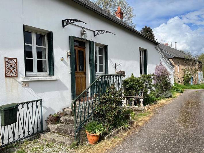 Location de vacances pour 2 personnes, avec Terrasse et Jardin à Anost