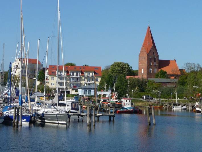 Ferienwohnung für 6 Personen, mit Pool und Seeblick sowie Sauna und Balkon, mit Haustier in Rerik