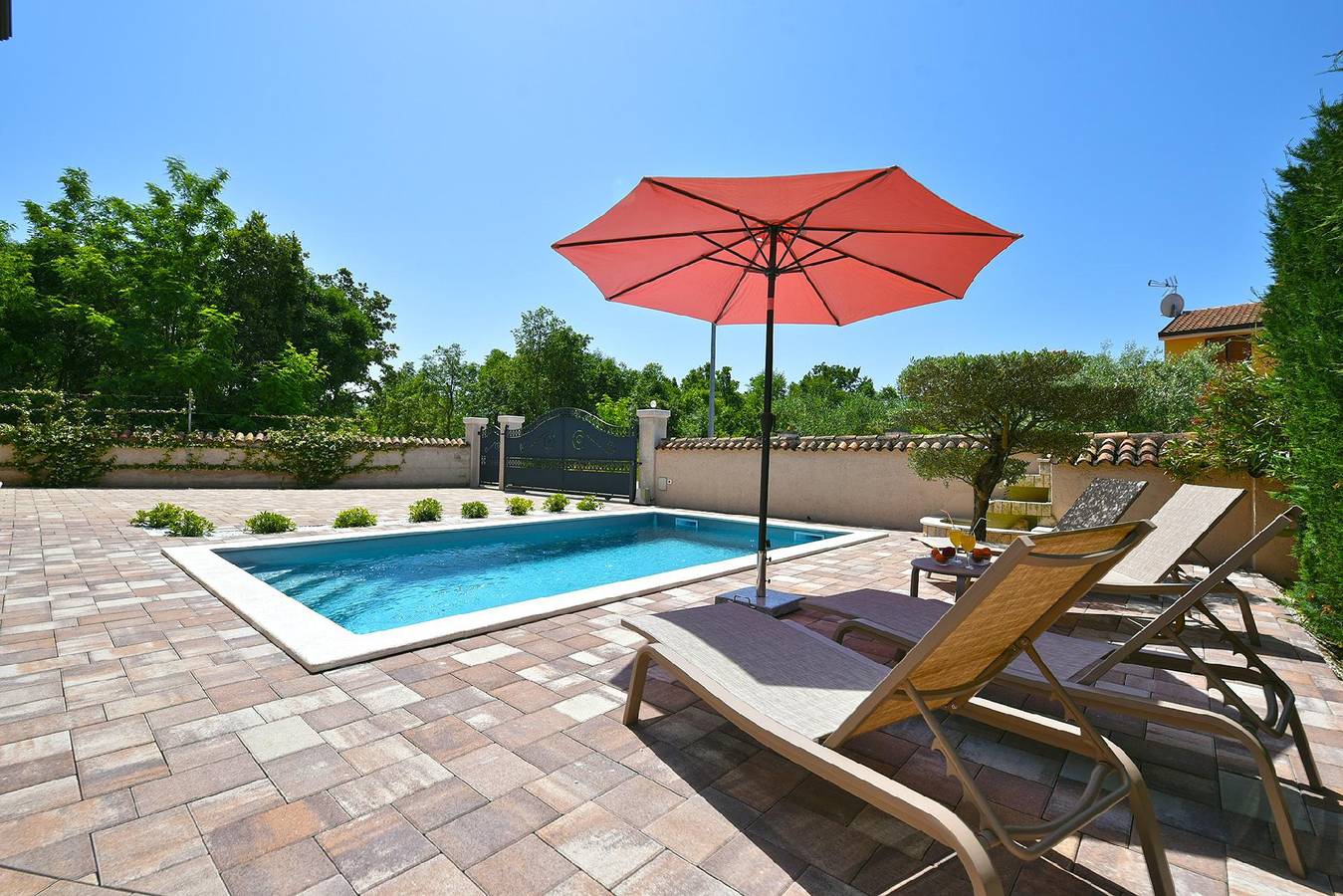 Villa con Piscina per 6 Persone ca. 130 qm in Kosinožići, Poreč, Istria (Istrische Riviera) in Parenzo, Porec e dintorni