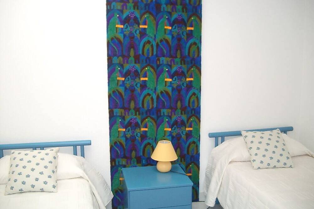 Appartement entier, Confortable duplex pieds dans l'eau avec jardin 5 chambres pour 10 personnes in Borgo, Région de Bastia