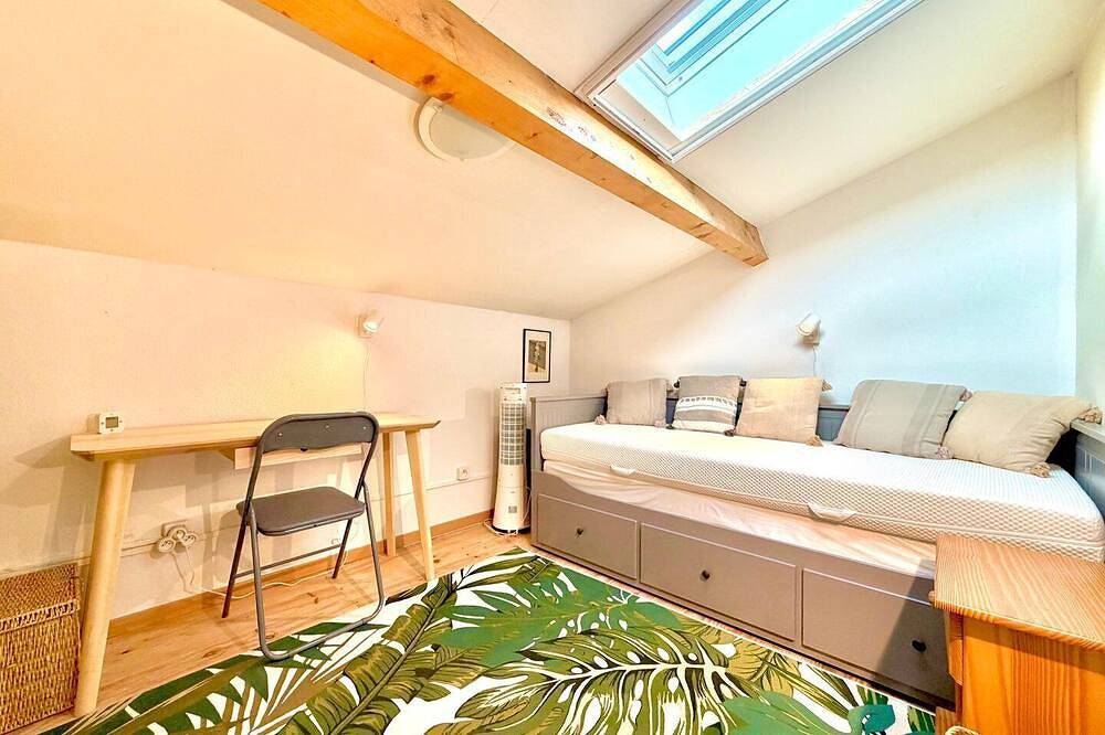 Entire apartment, Le Cocon du Mas, 4 guests, Pool in Calvisson in Calvisson, Nimes region