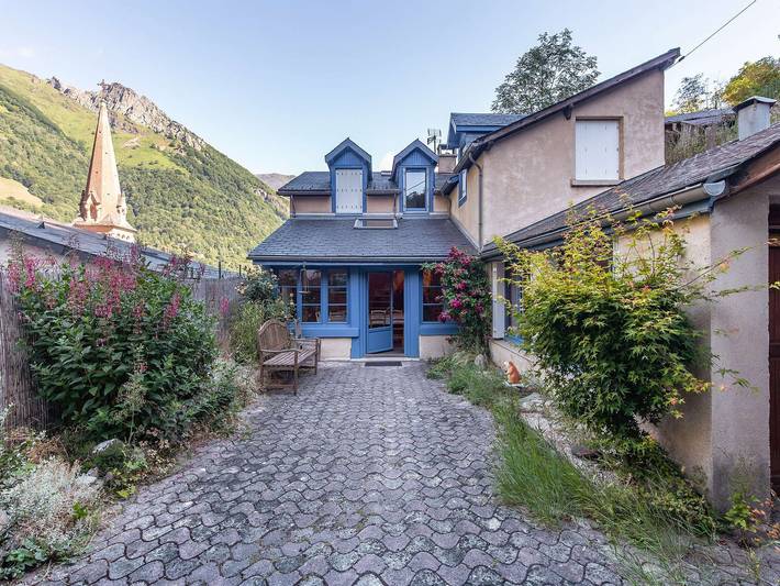 Charmantes Ferienhaus mit Privatgarten, Kamin, Wlan und sicherem Außenbereich für Kinder in Cauterets, Nationalpark Pyrenäen