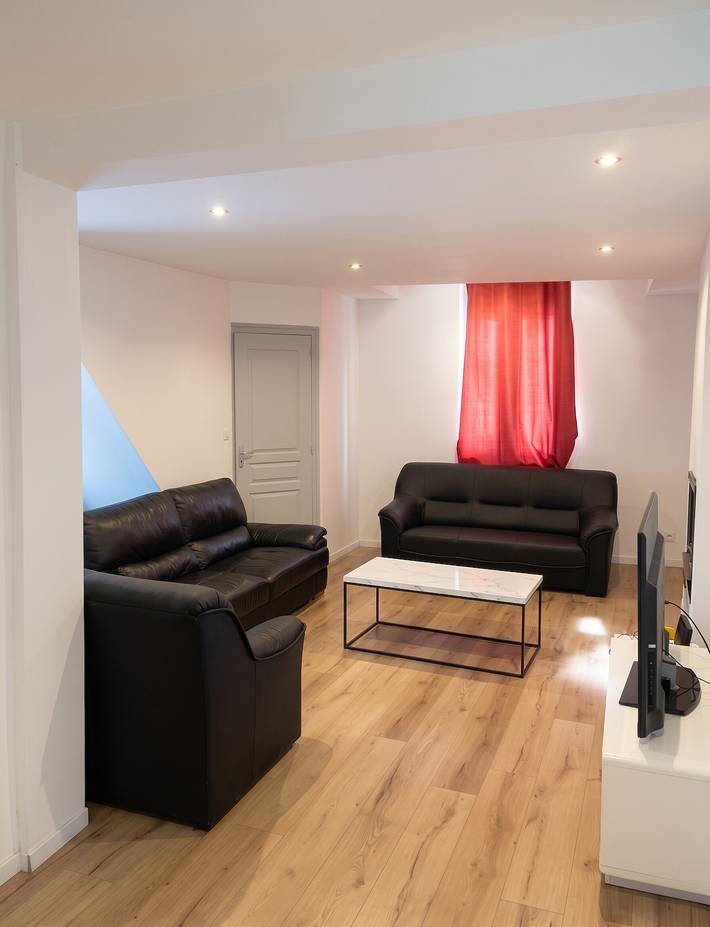 Haus mit 3 Schlafzimmern in Mons, 120 m², Garten in Mons (Hennegau), Hennegau