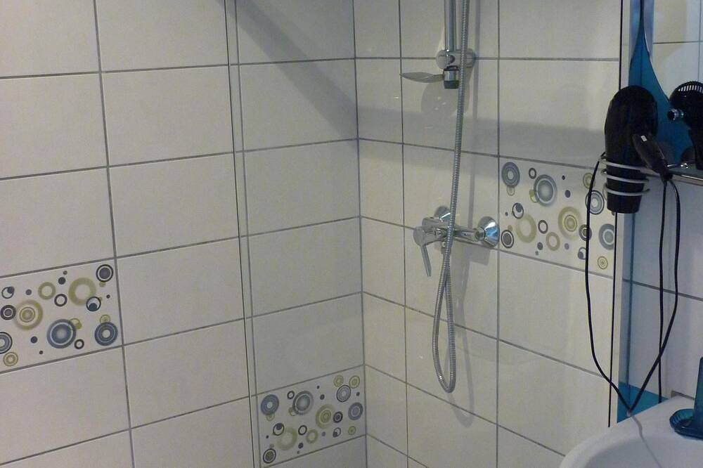 Entire apartment, Independent apartment in Amboise in Nazelles-Négron, Tours region