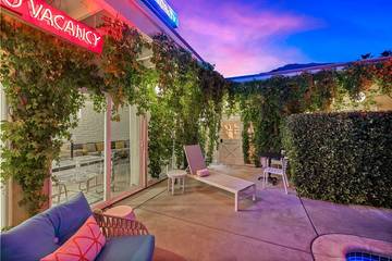Vacation House for 2 Guests in Palm Springs, Southern California, Picture 1