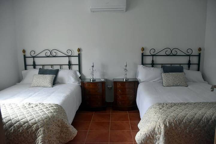 Gîte pour 10 personnes, avec piscine à Escalona - 3