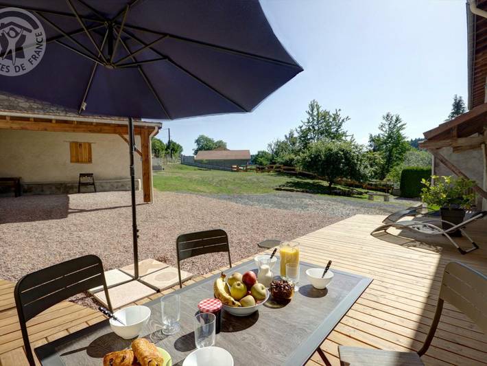 Gîte pour 4 personnes, avec terrasse et jardin dans Champoly - 2