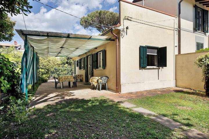 Location de vacances pour 6 personnes, avec jardin dans Marina di Pietrasanta - 2