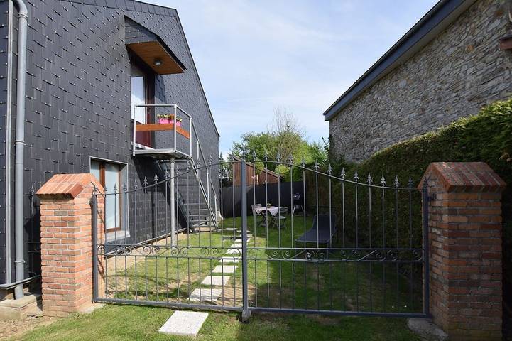Gîte pour 2 personnes, avec jardin dans Champlon