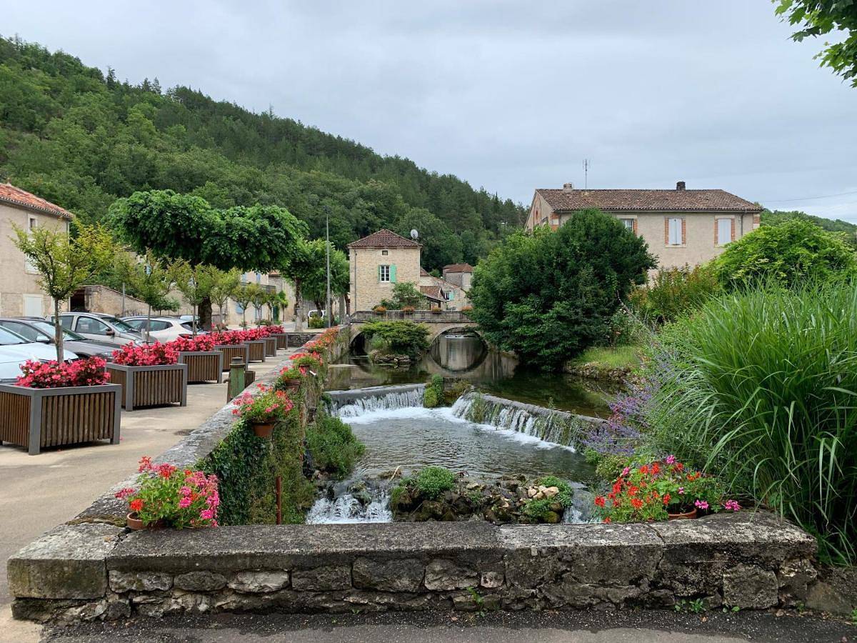 Appartement entier, One-Bedroom Apartment in Saint-Vincent-Rive-d'Olt, Quercy