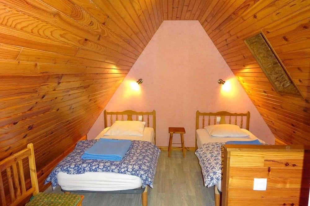 Chalet''Le Chardon '' Alquiler de 67m2 + 20m2 de 2 a 7 personas con opción modular in Murat-le-Quaire, Parque Natural Regional Volcans d'Auvergne