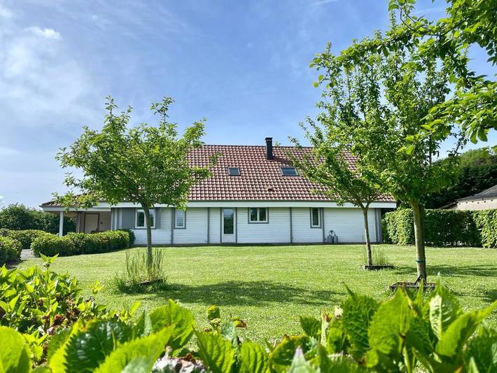 Gîte pour 15 personnes, avec jardin et vue, animaux acceptés à Bernay-en-Ponthieu