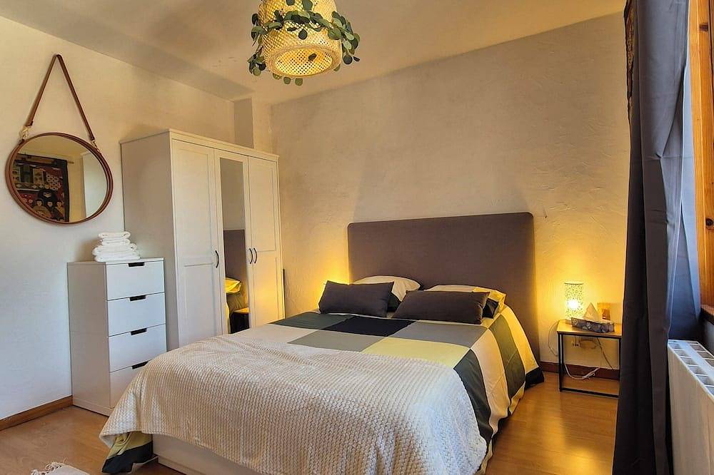 Chantilly gardens, 3-storey maisonette next to the station. in Gouvieux, Oise