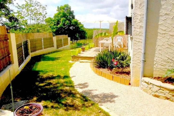 Maison de vacances pour 4 personnes, avec terrasse et jardin à Villefranche-de-Rouergue
