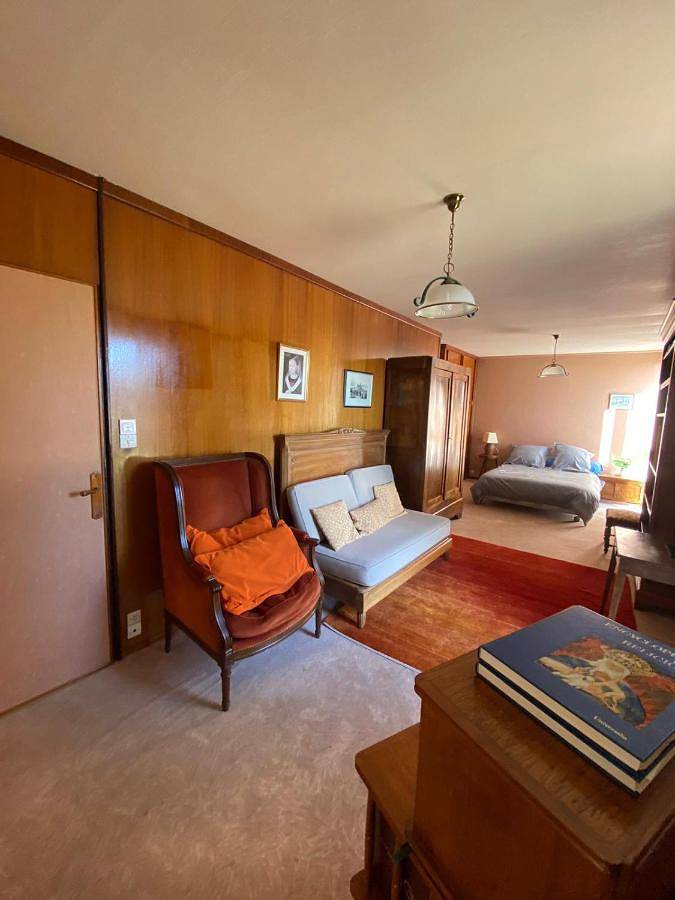 Location de vacances pour 12 personnes, avec vue et jardin, animaux acceptés à Thiers - 2