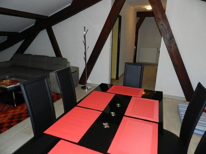 Location de vacances pour 12 personnes, avec piscine ainsi que terrasse et vue à Ternand - 2