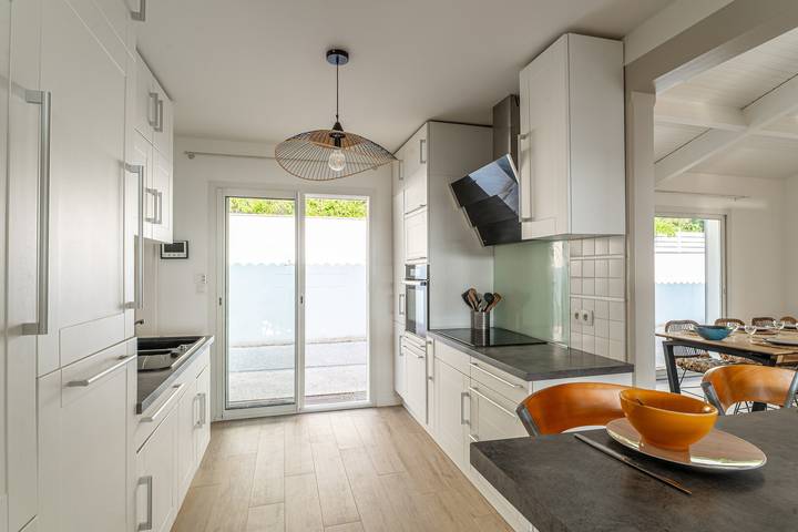 Ferienhaus für 10 Personen, mit Terrasse und Garten in Gironde - 4