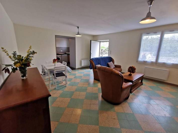 Gîte pour 4 personnes, avec terrasse et vue à Vieussan - 3