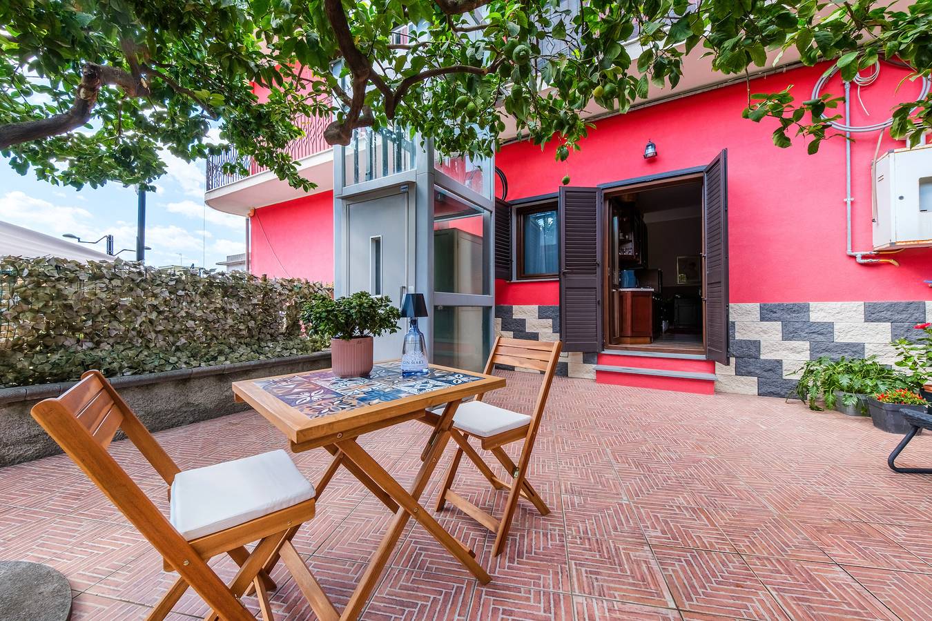 Ganze Wohnung, Apartment 'La Casa Dei Limoni' mit Bergblick und privater Terrasse in Gaggi, Messina Provinz