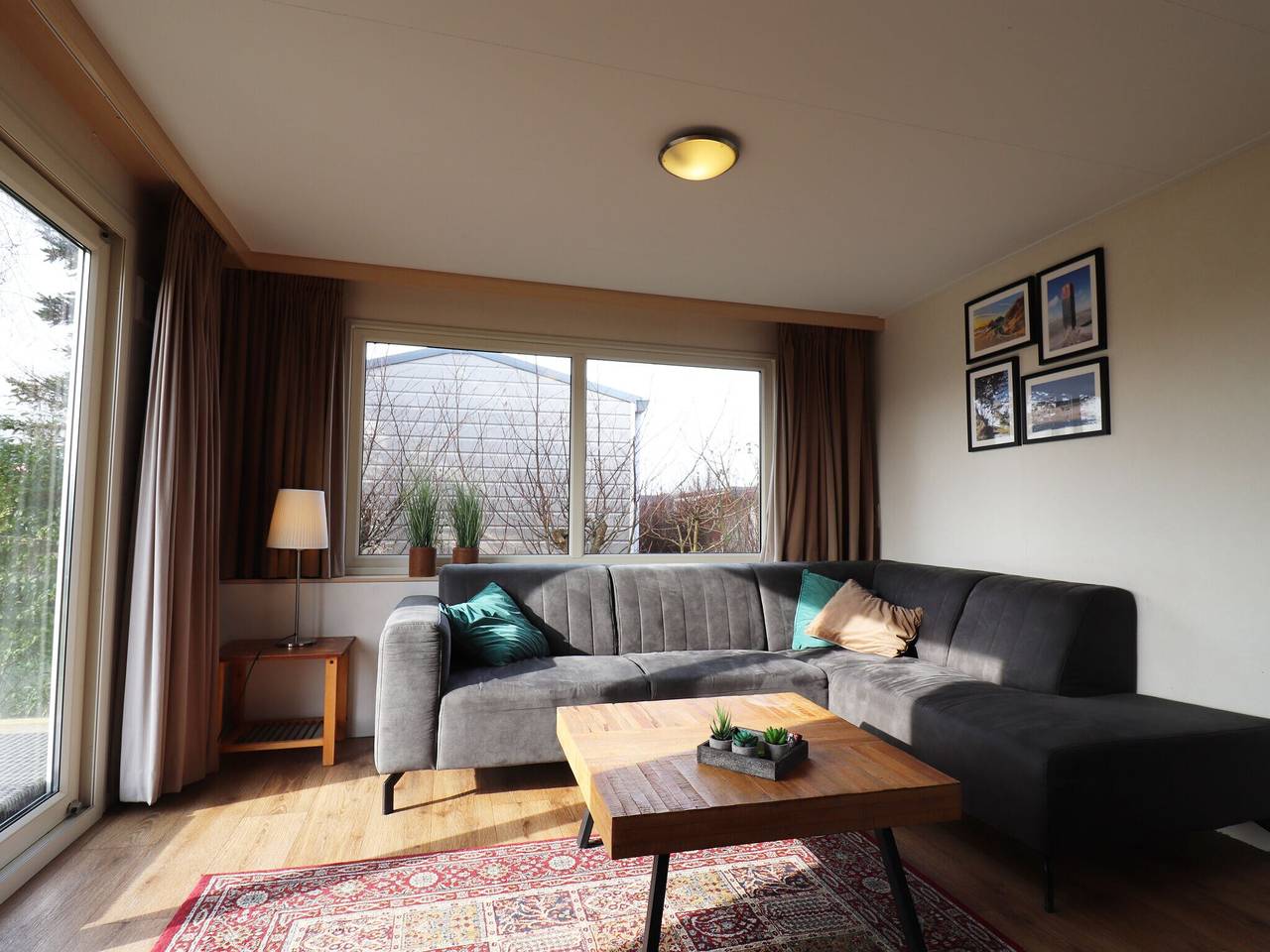 Mooi chalet tussen golfbaan en strand in Hollum, Nederlandse waddeneilanden