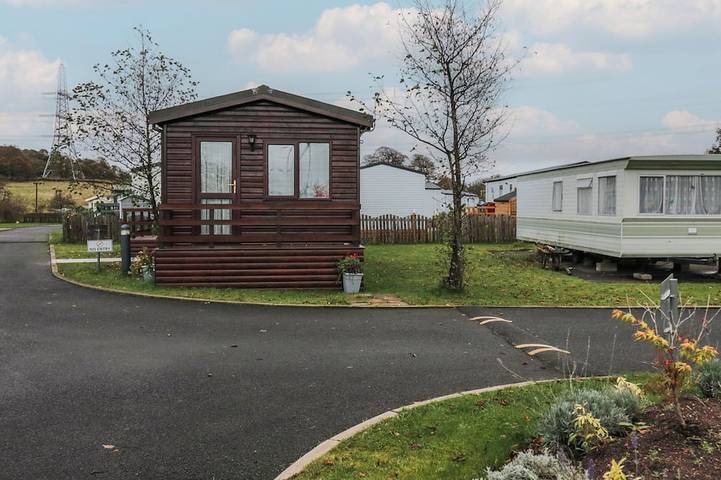 Log cabin for 4 people, with garden in Falkirk