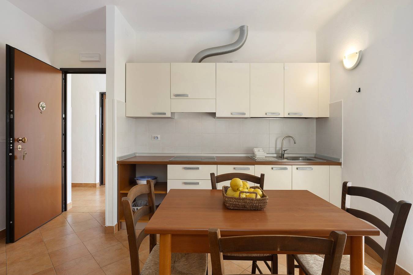 Appartamento intero, Appartamento 'La Realidad 5' con piscina condivisa, Wi-Fi e aria condizionata in Finale Ligure, Comune di Finale Ligure