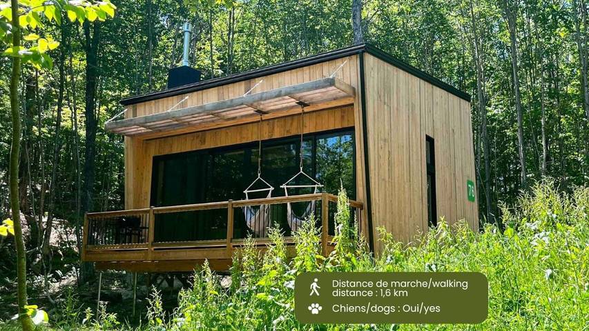 Dom dla 6 osób, z ogród i widok na jezioro oraz taras w Kanada