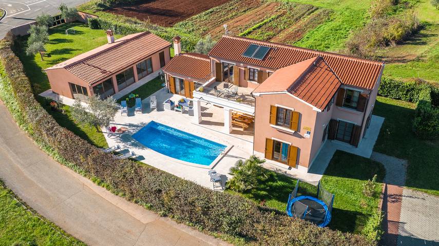 Ferienhaus für 10 Personen, mit Pool und Garten in Barban - 2