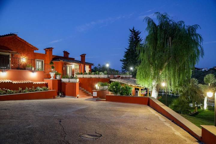 Chambre d’hôte pour 5 personnes, avec Terrasse et Jardin ainsi que Piscine et Vue dans La Storta