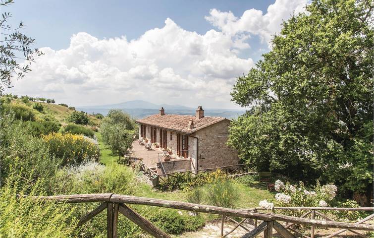 Ferienhaus für 12 Personen, mit Terrasse und Pool sowie Garten in Umbrien - 2