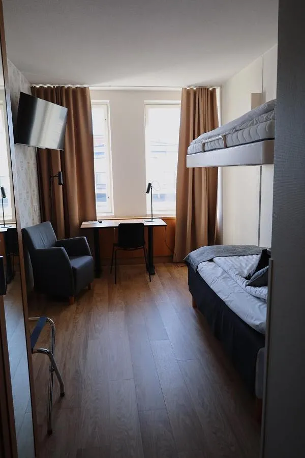 Hotel für 4 Personen - 1