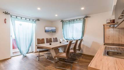 Ferienhaus für 11 Personen in Fügen, Ski-Optimal Hochzillertal, Bild 1