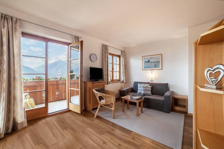 Ganze Wohnung, Ferienwohnung "Laugen Rainegg" mit Bergblick, Wlan, Garten & Balkon in Schenna, Sarntaler Alpen