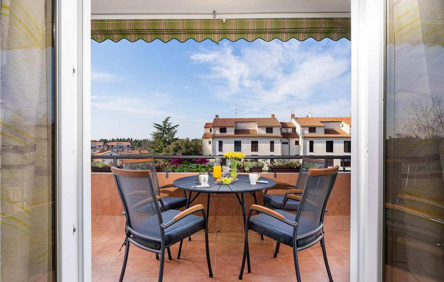 Appartement de vacances entier, Appartement de vacances pour 5 personnes avec terrasse in Poreč, Région de Porec