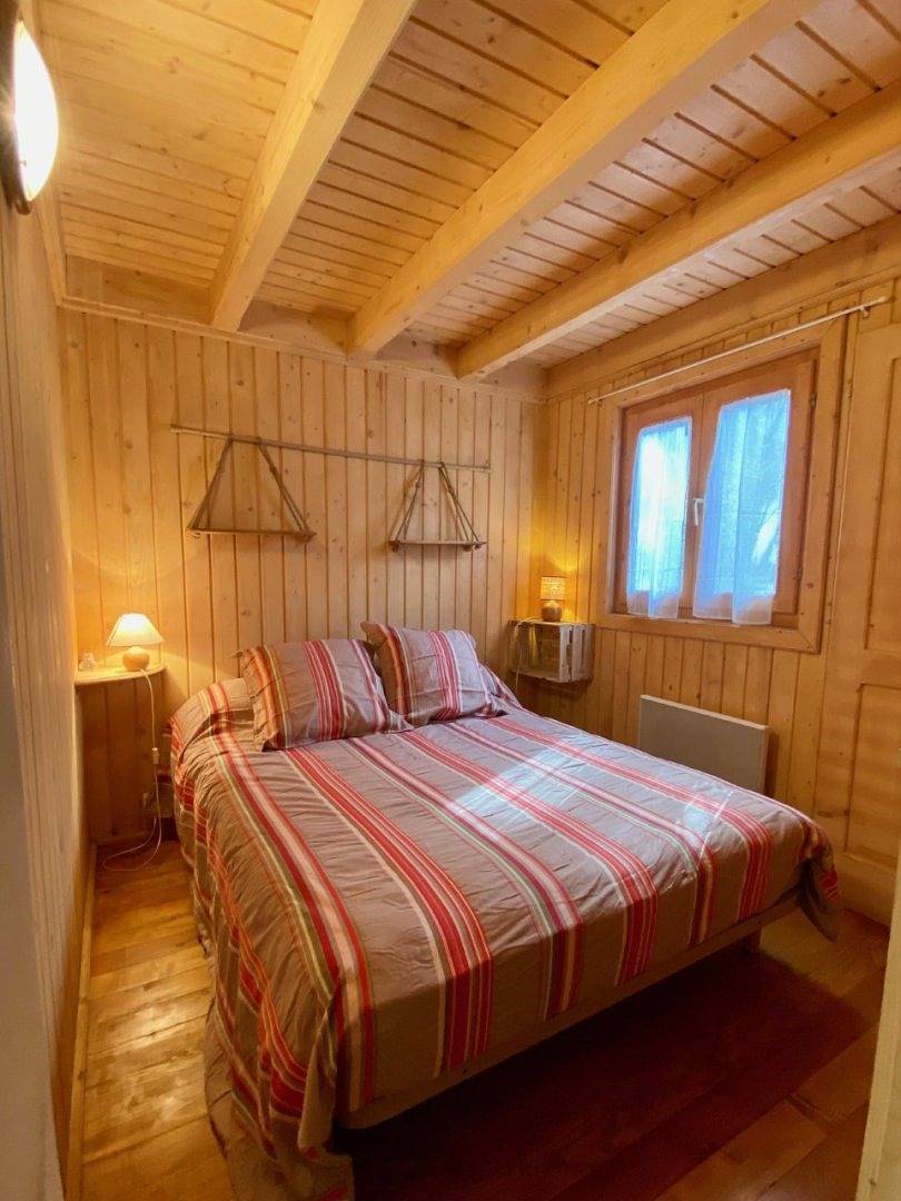 Chalet sur petite base de loisirs avec lacs / piscines in Layrac, Région d'Agen