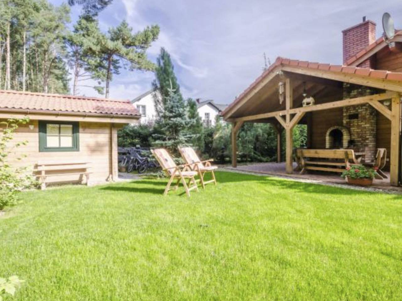 Charmantes Ferienhaus in Dębina mit Offenem Kamin in Machowinko, Garder See (Polen)