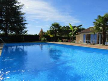 Chambre d’hôte pour 2 personnes, avec piscine ainsi que jardin et vue à Marsac-sur-l'Isle