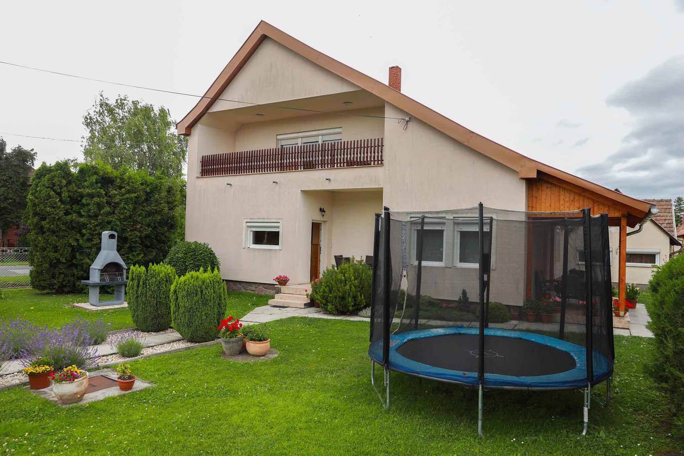 Maison de vacances à seulement 300 m de la plage avec climatisation in Balatonkeresztúr, Rive sud du lac Balaton