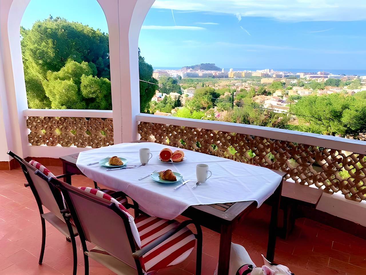 Holiday Home 'Villa Margarita' with Sea View, Wi-Fi and Air Conditioning in Montgo, Dénia