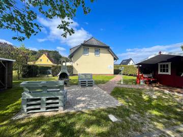 Ferienhaus für 4 Personen, mit Garten und Ausblick, mit Haustier in Thiessow